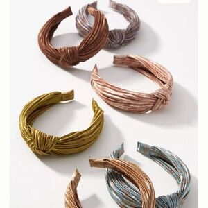 Anthropology TIE-DYE PLEATED HEADBAND in chocolate color

Brand new